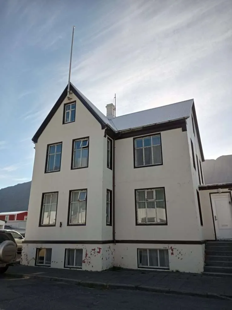 Experiential and unusual places to stay in Iceland: Old Sheriff's House in Isafjordur