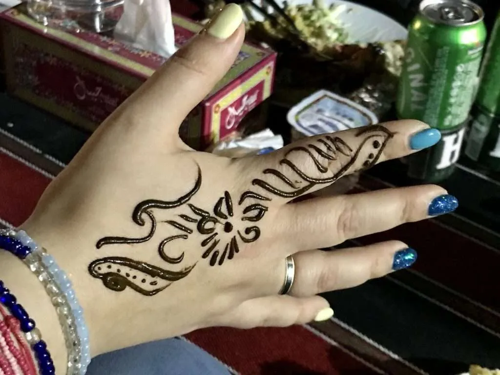 Dubai Desert Safari - henna tattoo