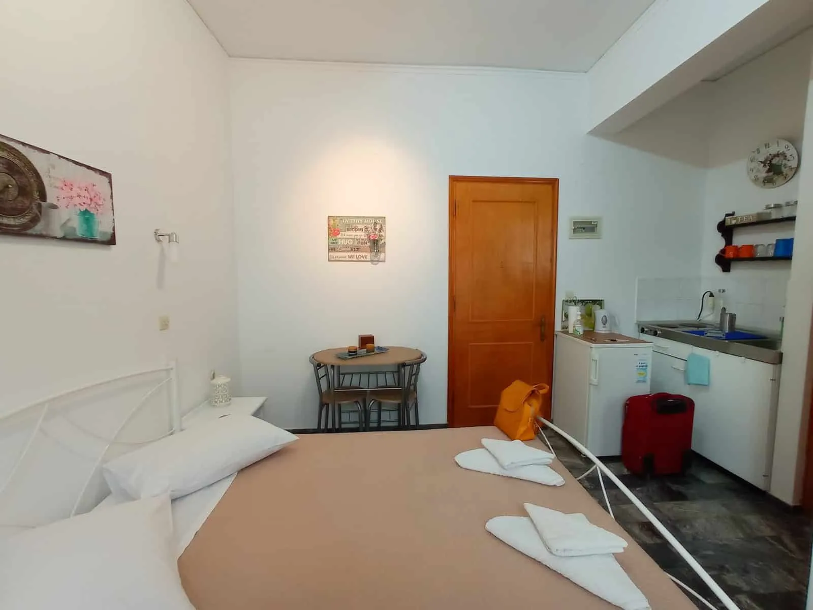 Lesbos island itinerary - stay in Skala Kallonis