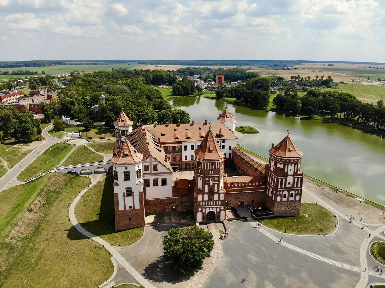 Belarus, Mir Castle