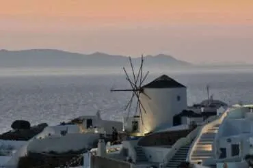 Our Santorini itinerary and magical island moments