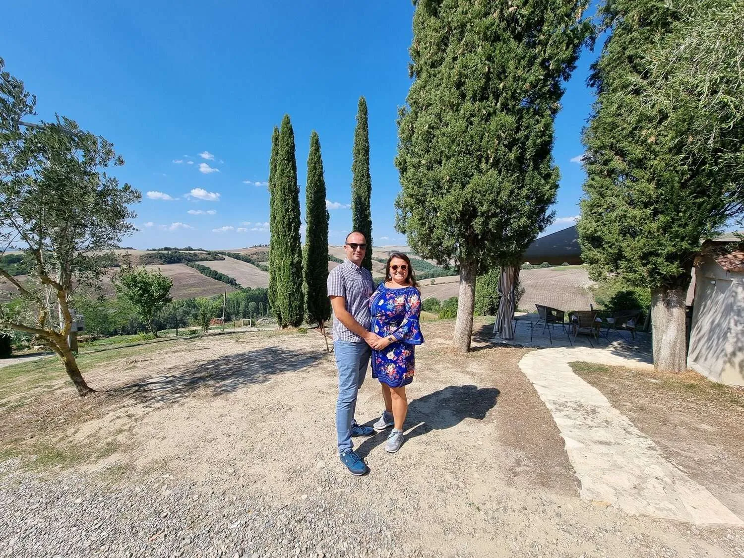 A day trip from Rome to Tuscany - wine tasting