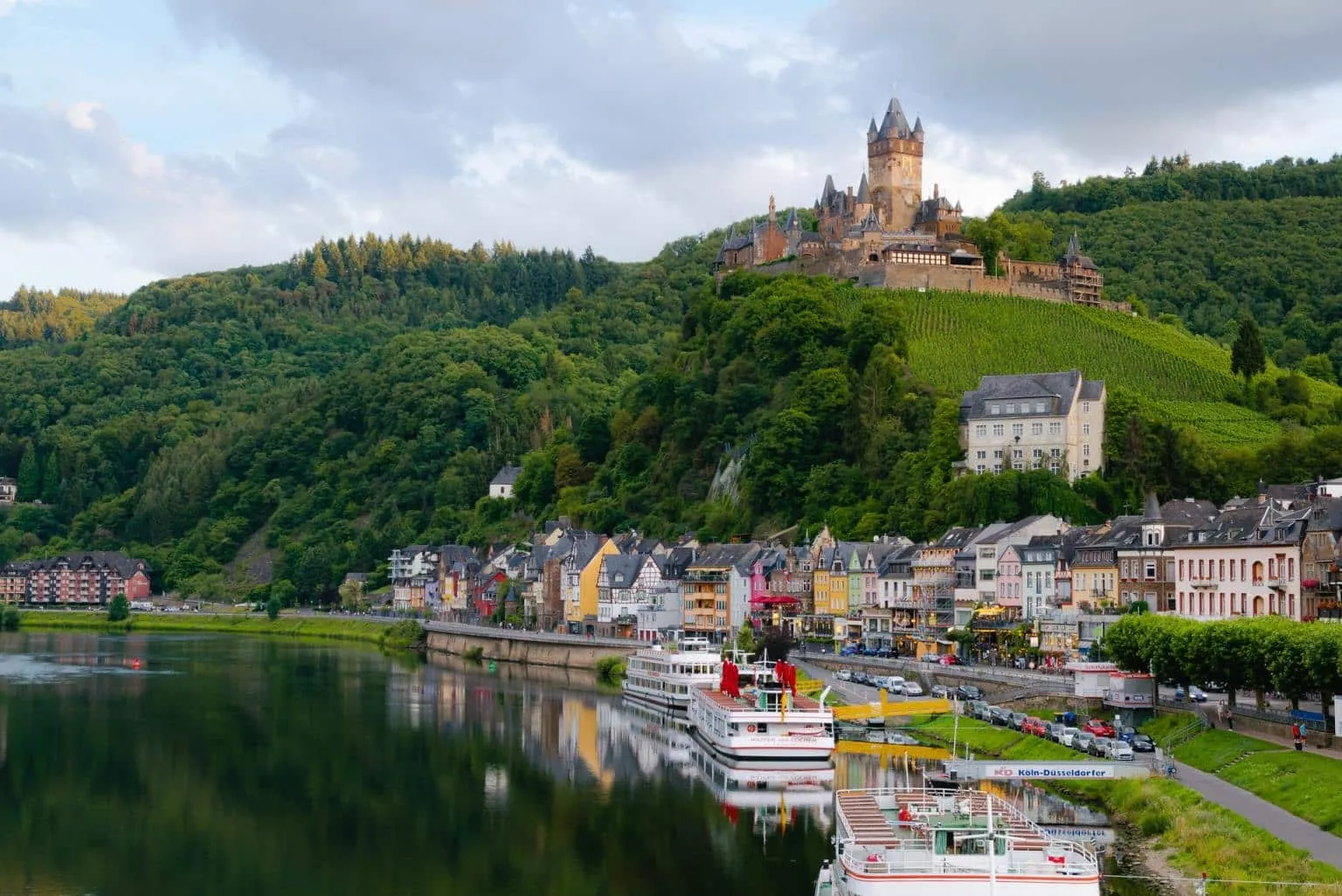 Moselle River, Photo by Kai Pilger on Unsplash