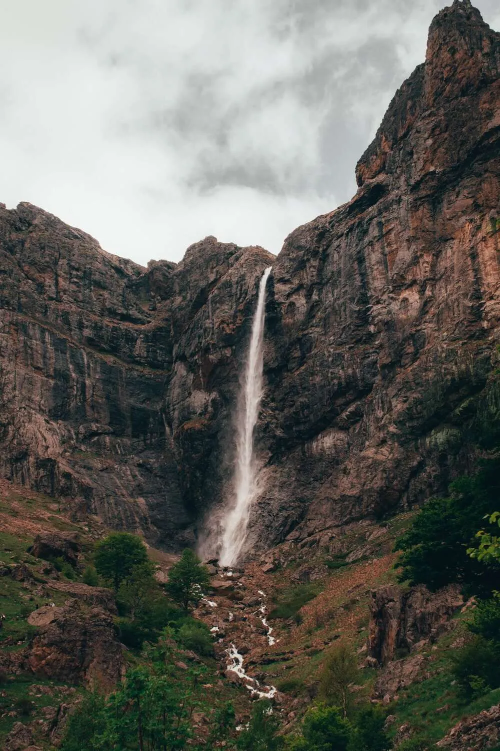 Raisko Praskalo waterfall, Bulgaria | Unsplash