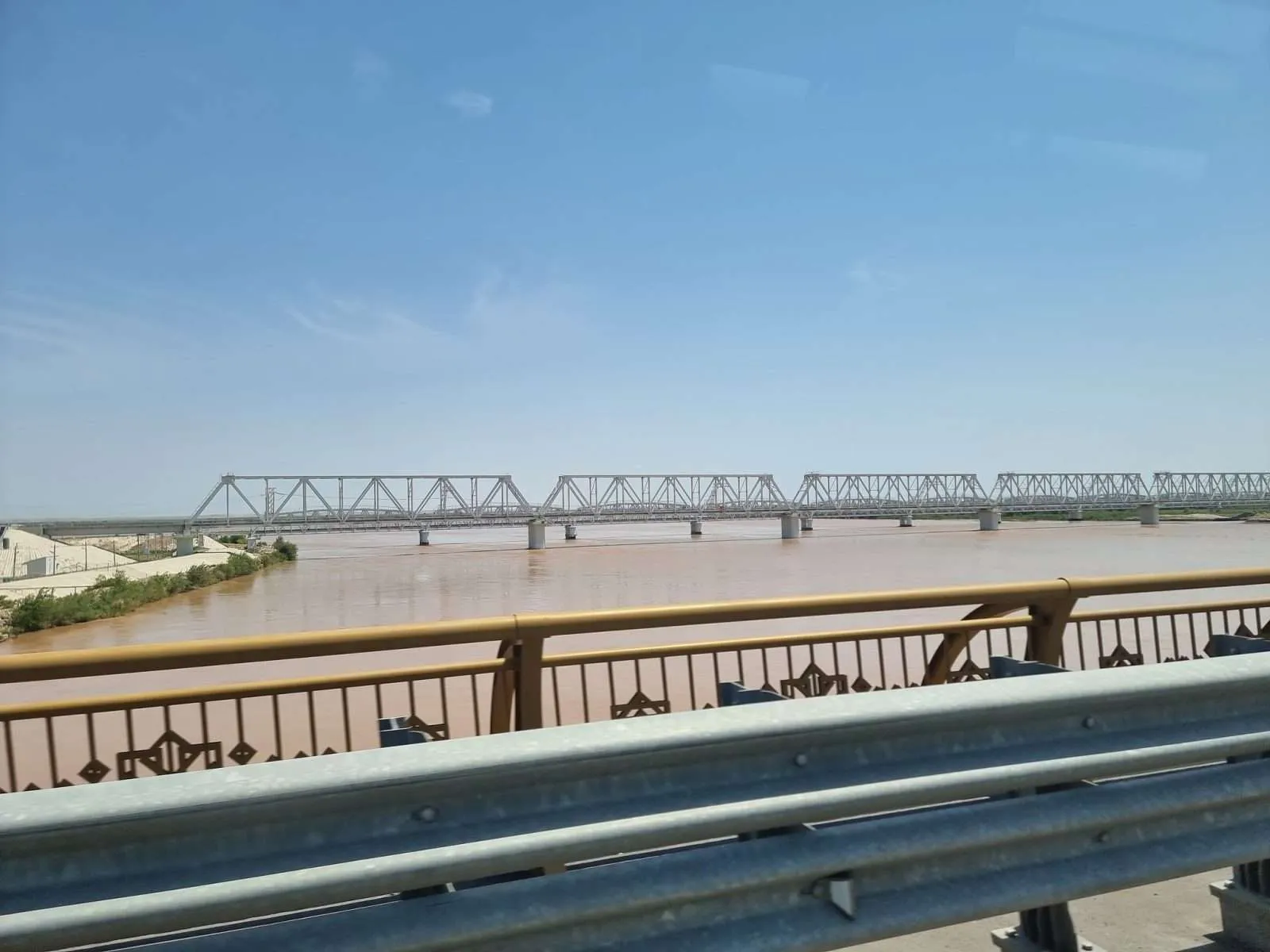 Turkmenistan - Day 4 - Heading towards the Uzbekistan border