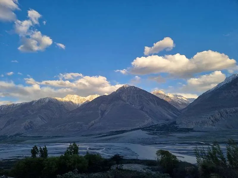 day 3 Pamir Highway the sunset over the peaks