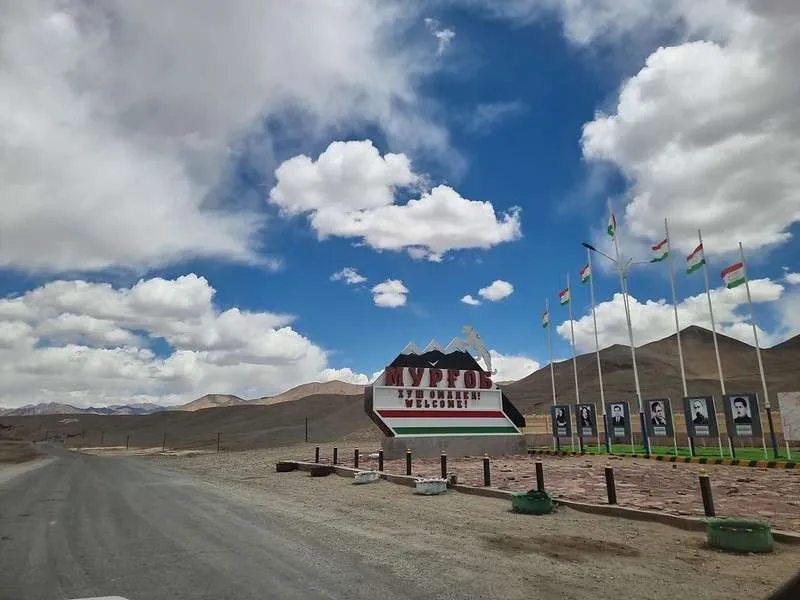 day 5 Pamir Highway arriving to Murgob