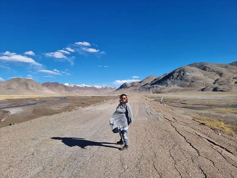 day 6 Pamir Highway Ak-Baital (Hushang) Pass it is windy after the pass